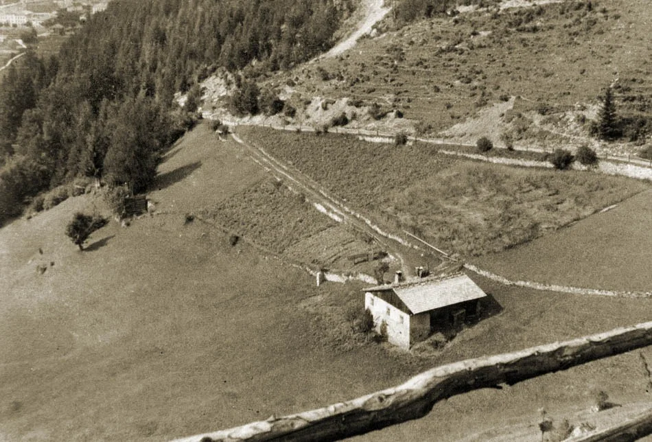Foto aerea storica del maso Miola Foto aerea storica del maso Miola